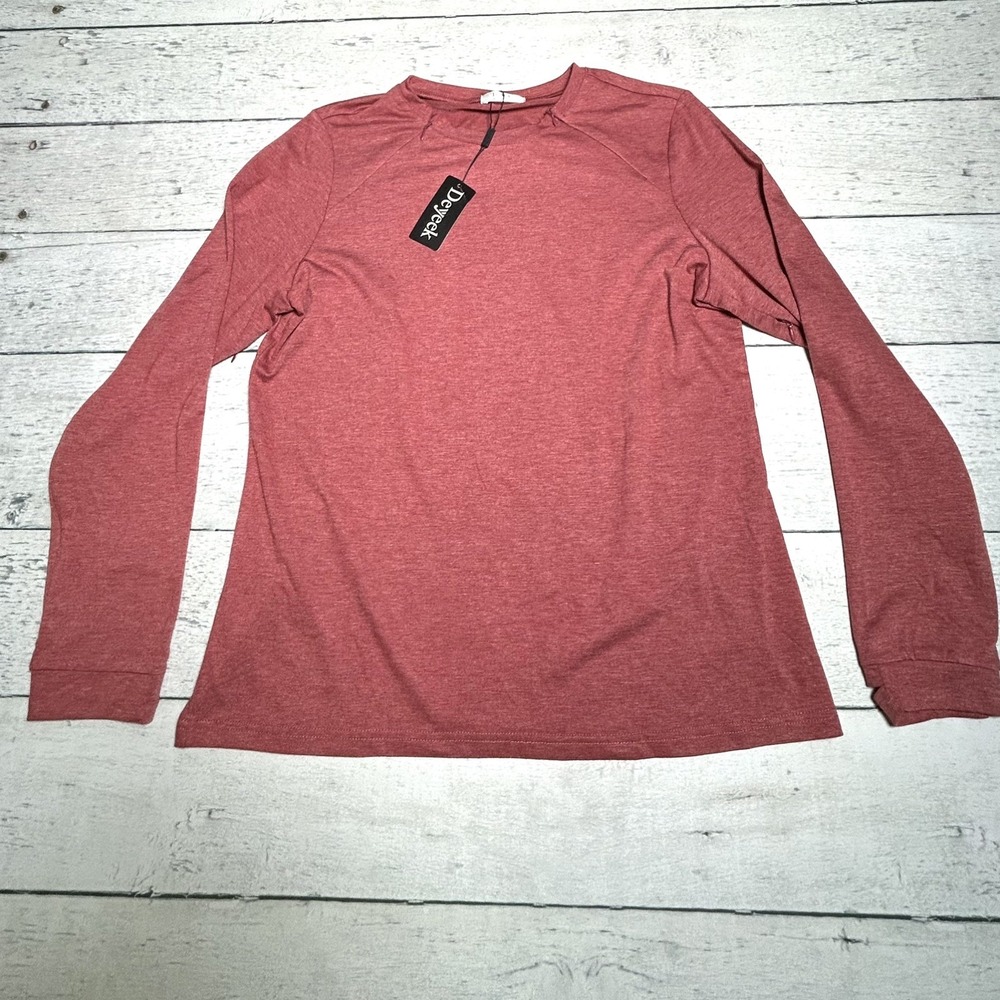 Deyeek Red Port Shirt for Women Chemo Patients Post Surgery. Size M. NWT